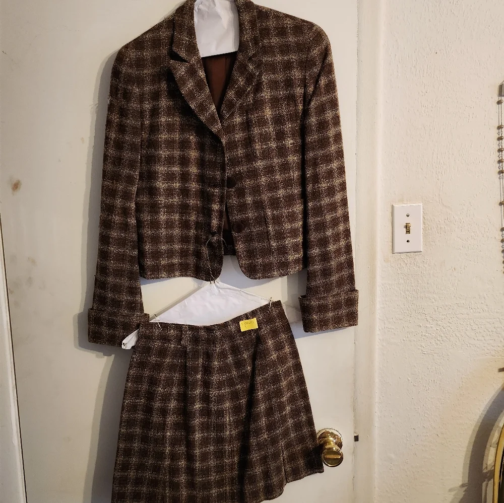 Suit - Picture 2 of 2